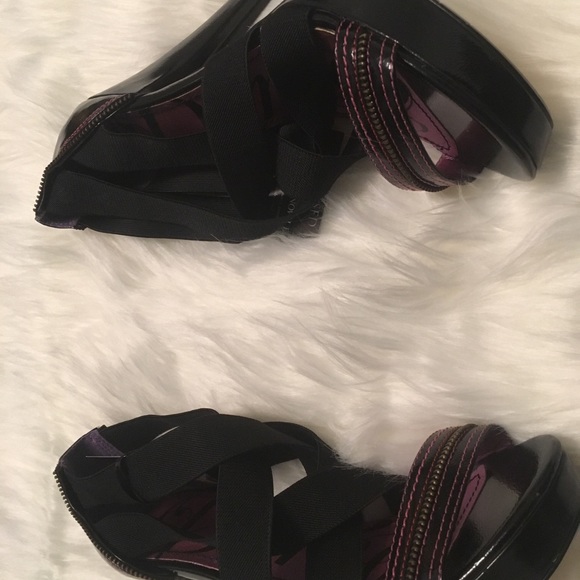 Derone Cross Me Heels size 8.5M NWT - Picture 4 of 8